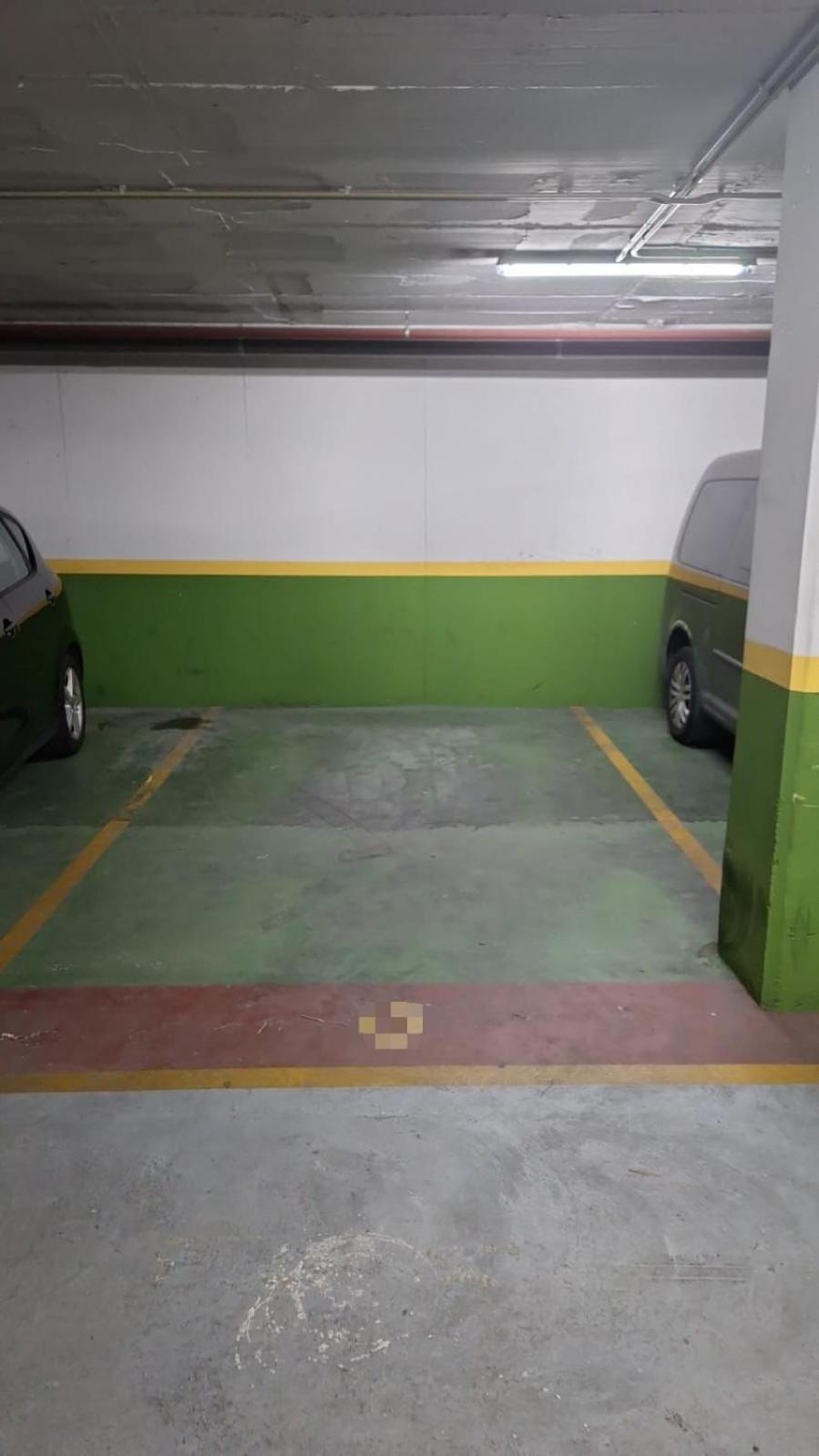 Piso Con Patio Privado Y Parking Nervion Sevilla Exterior photo